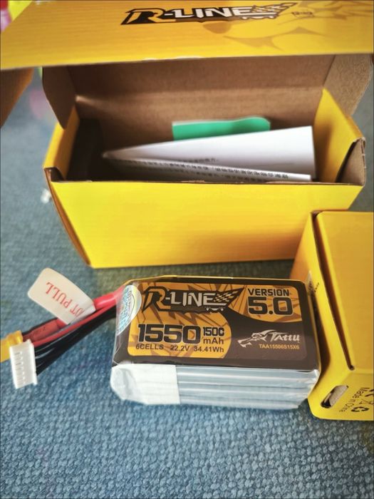 Tattu R-line 1550 mah 6s