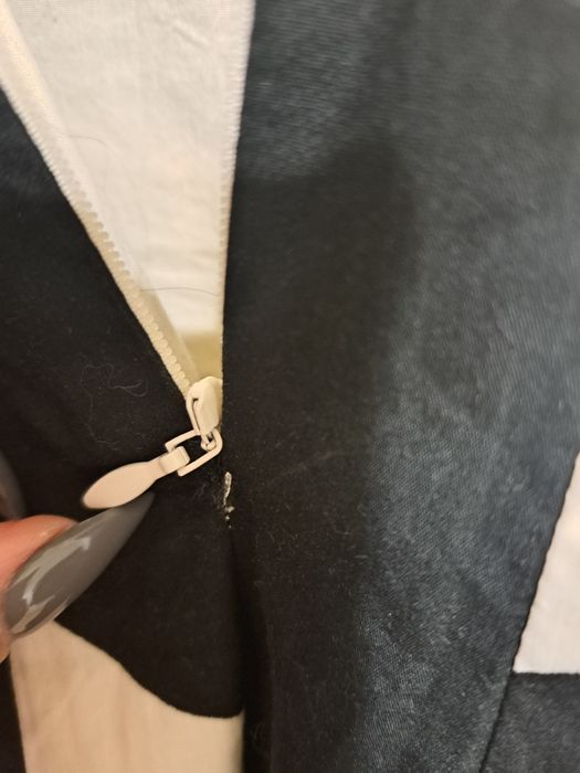 Рокля на големи точки Zara