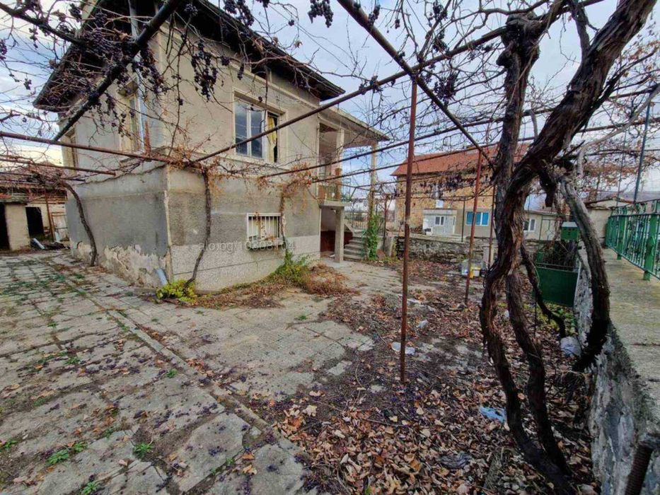 Продава се Къща в с. Варвара, Област Пазарджик - 136 кв.м за 237 €/кв.м - Снимка #2