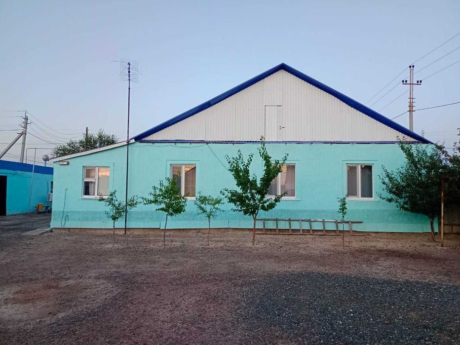 Продам большой дом и магазин