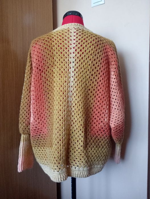 Cardigan croșetat manual handmade