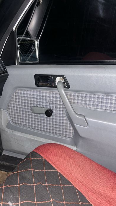 Продам запчасти 190 Мерседес