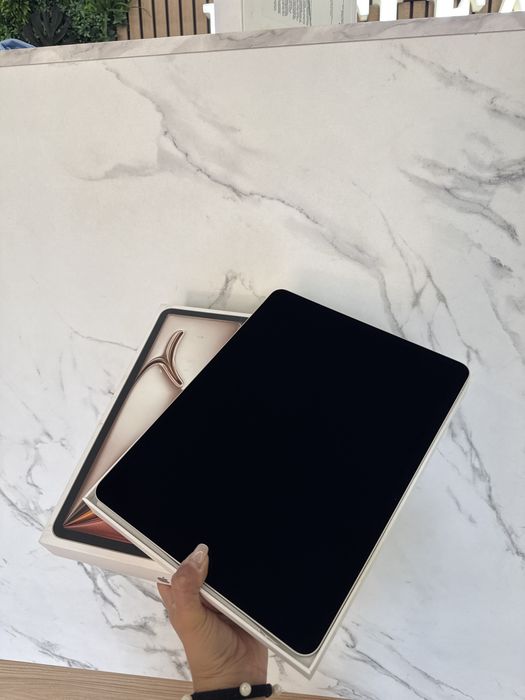 iPad Air 13-inch M3 256gb wifi Noua Desigilata