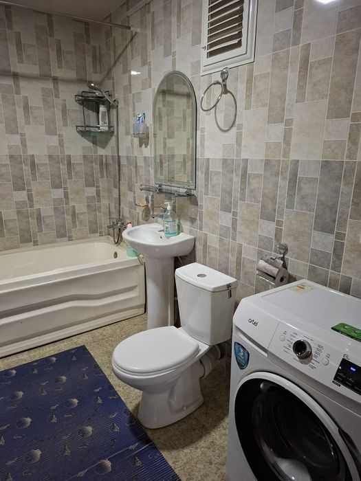 Qorasuv 1 da, 3 xonali kvartira ijaraga beriladi