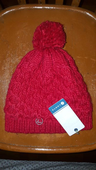 "LUHTA" Шапка зимняя фирменная.