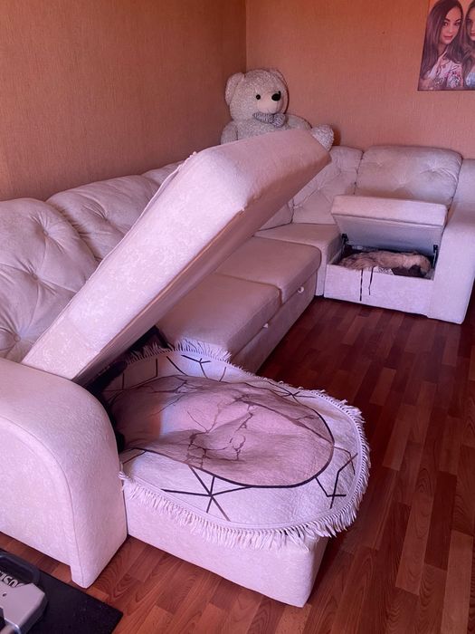 Продам угловой диван