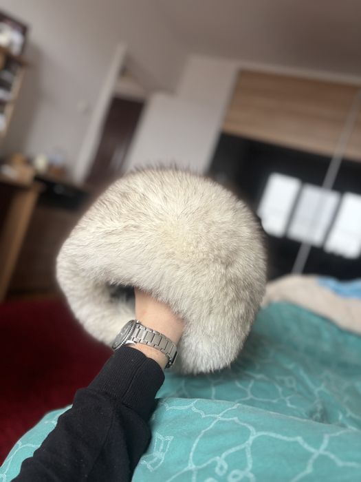 Caciula din blana de vulpe polara naturala