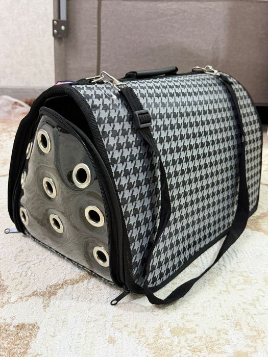 Переноска для кошек и собак