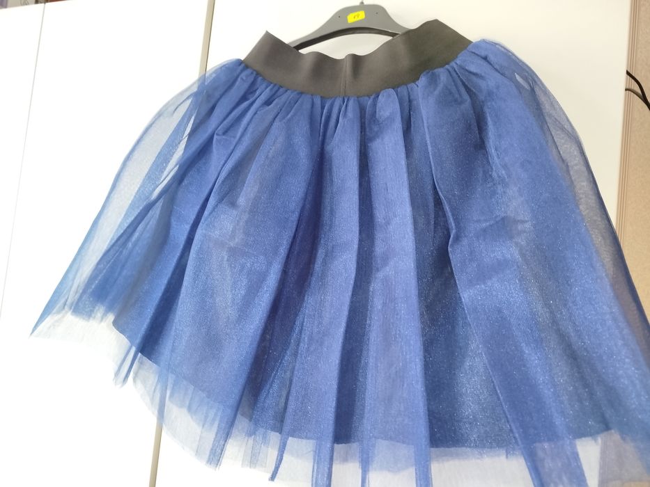 Къса синя блестяща пола