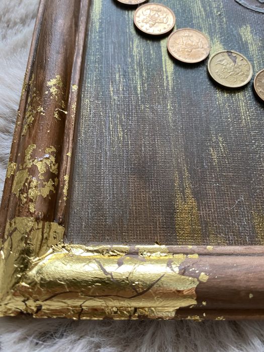 Картини с монети