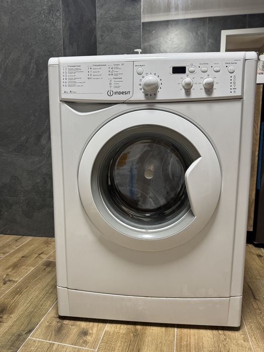 Стиральная машина Indesit