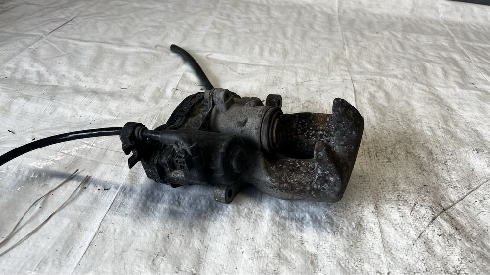 Mercedes Gla спирачен апарат преден