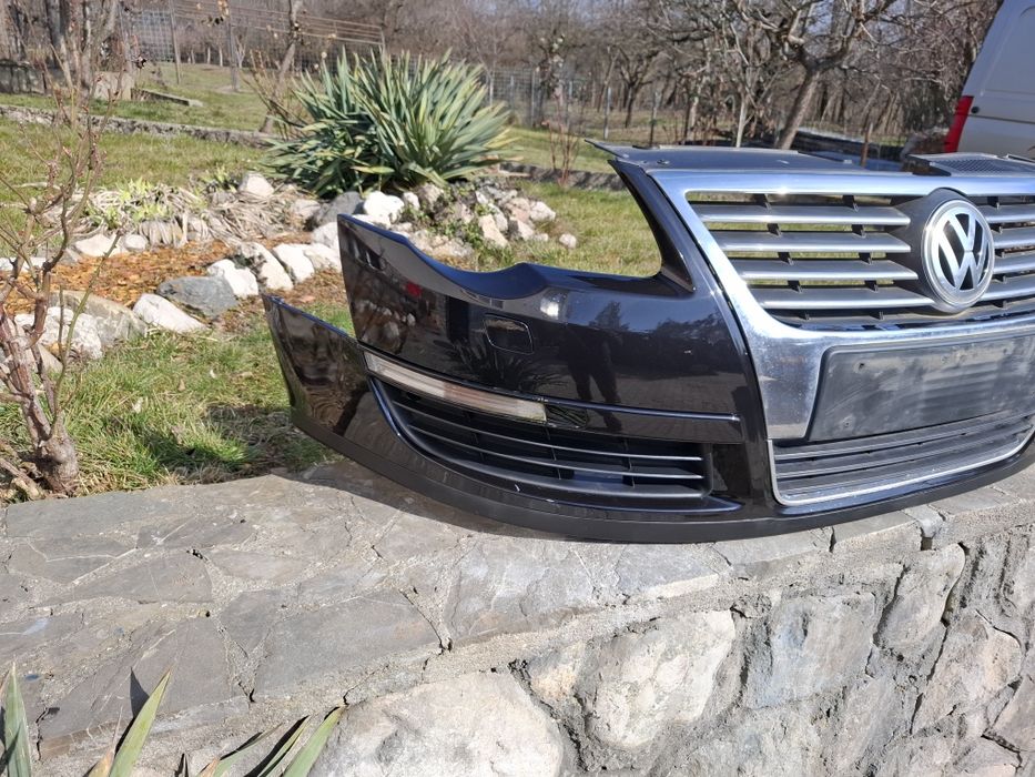Vând bara fata VW PASSAT B6 Negru LC9X cu spălătoare completa
