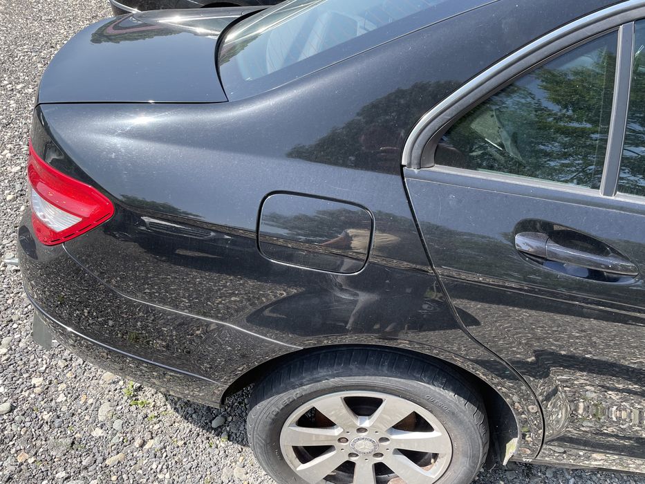 Aripa dreapta spate Mercedes w204 C class 2008-2014