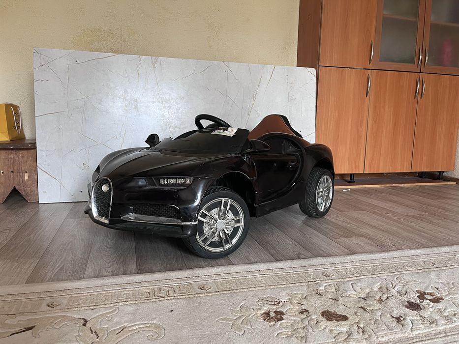 Bugatti детски машинка