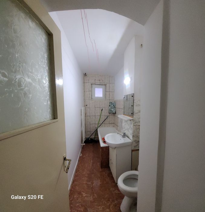 Ofer spre închiriere garsoniera în G. Enescu