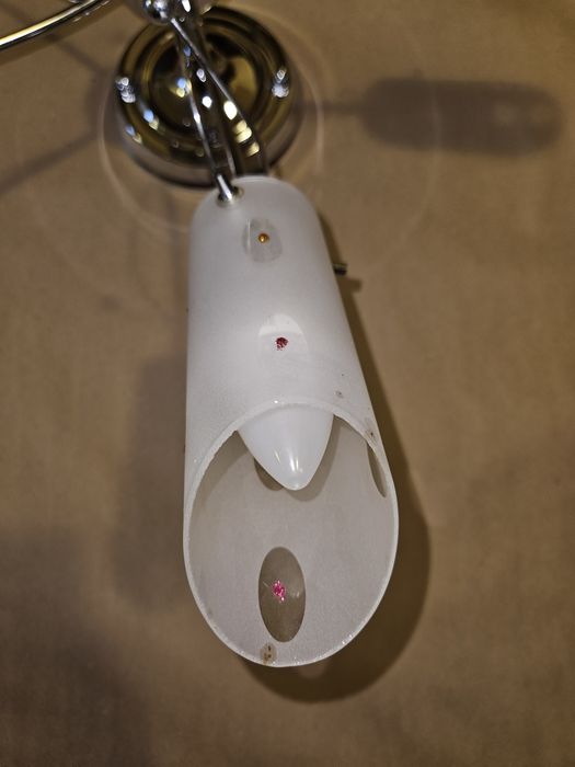 Lustra eleganta cu becuri led