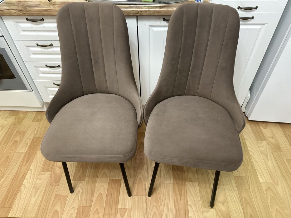 Продам новые стулья