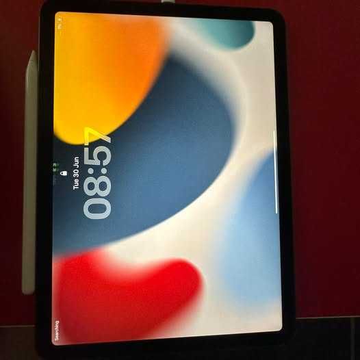 Apple iPad Air 5th Gen 256GB with Keyboard Case & Apple Pencil