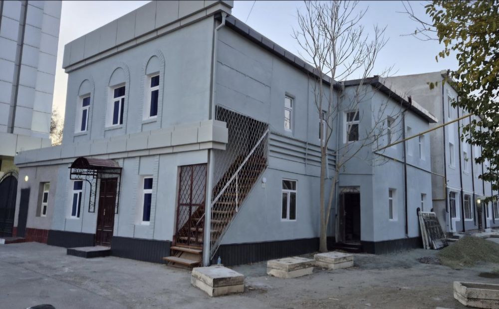 Шахар марказида нотурар бино ижарага берилади