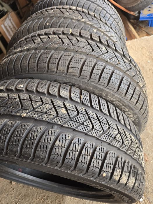 Anvelope 225 55 r18 iarna Pirelli