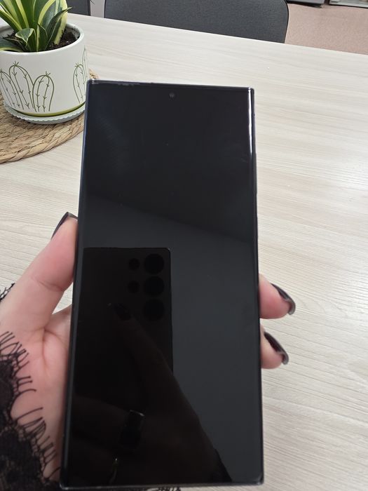 Продам Samsung S23 ULTRA