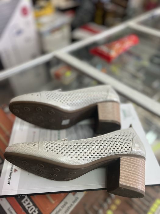 Нови дамски обувки,размер 38