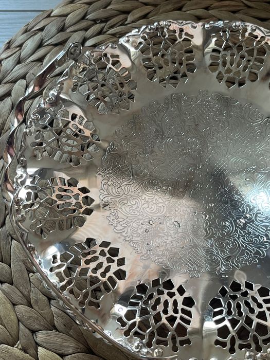 Посребрена фруктиера, поднос за плодове, Queen Anne от 80те, 24см