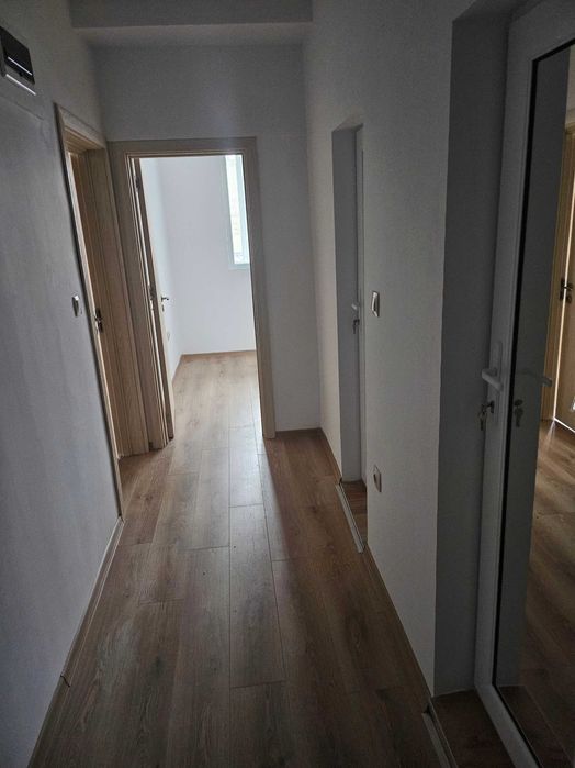 Продава се Тристаен апартамент в Варна, Базар Левски - 59 кв.м за 1425 €/кв.м - Снимка #9