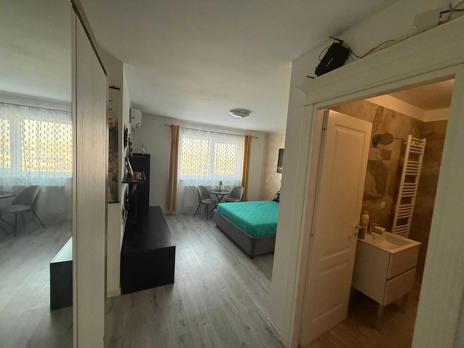 Persoana fizica PF Închiriez Ap 1 cam Bdul Poitiers TOWERS Bloc Nou-38.5mp utilat,mobilat-utilat, TV cablu si internet inclus in pretul afisat,LIBER