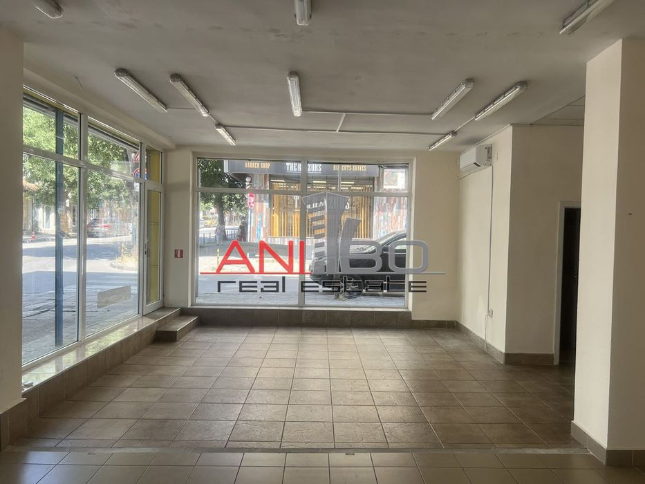 Дава се под наем Магазин в Варна, Колхозен пазар - 98 кв.м за 970 € - Снимка #2