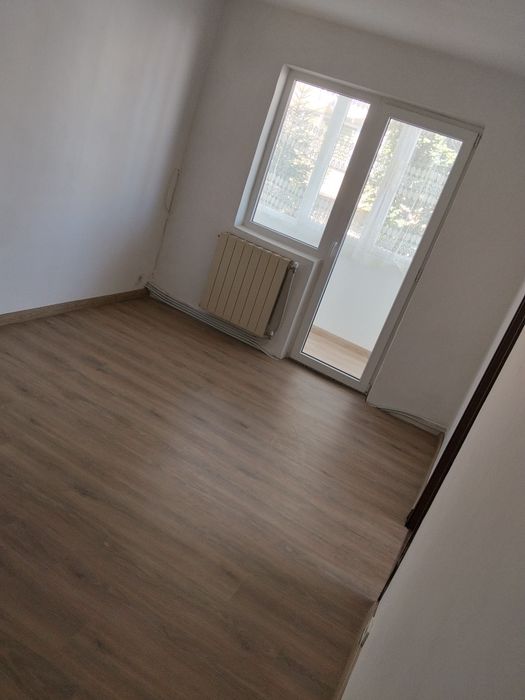 Apartament de vanzare cu trei camere