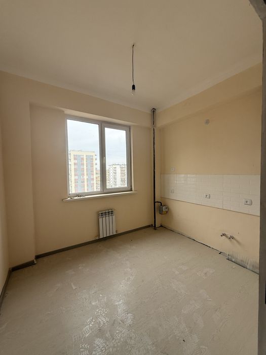 Чирчик шахар 2 микро район Янги Узбекистон 2х Нархи 30.000$ Наличка