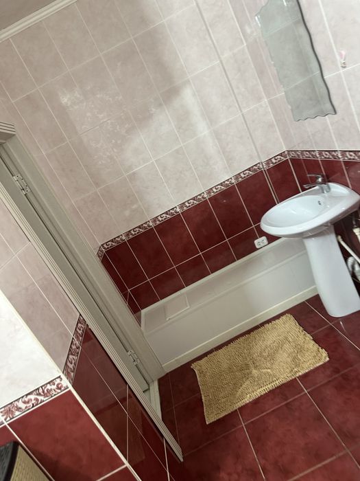 Сдам двухкомнатную квартиру !