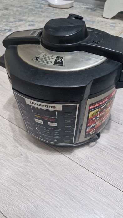 Продаётся мультиварка в отличное состояние.