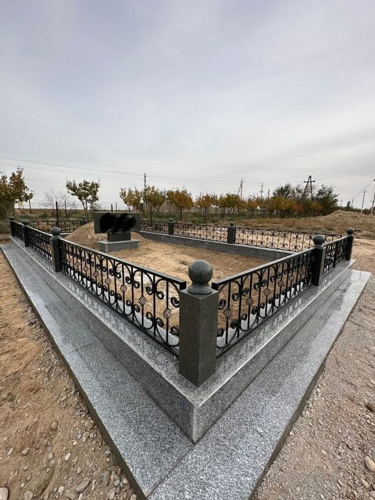 Памятники көктас қоршаулар