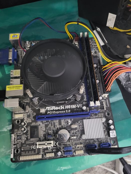 Продам материнскую плату