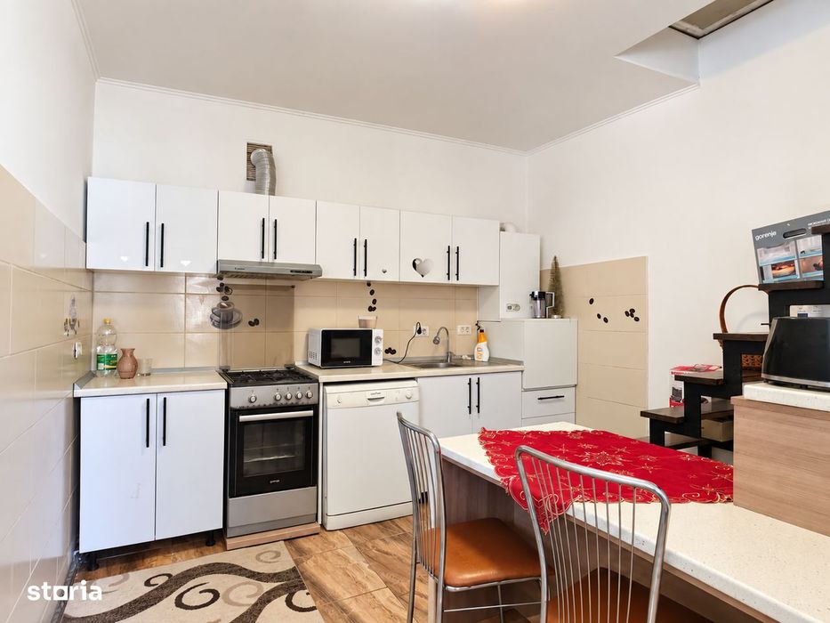 Casă cu 3 camere de vânzare în Mândruloc –teren 1.500 mp