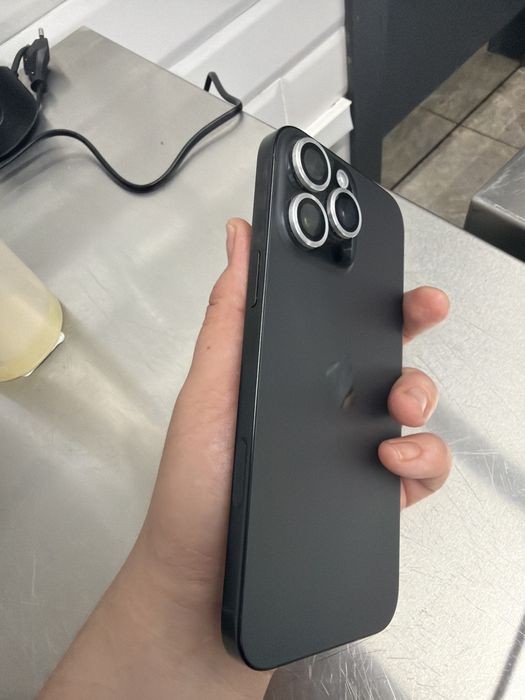 Продам 16 pro max