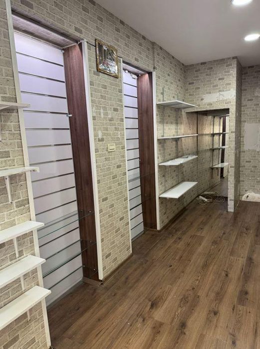 Дава се под наем Магазин в Варна, Център - 18 кв.м за 381.99 € - Снимка #2