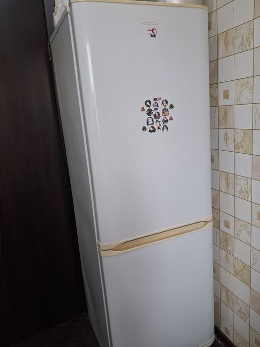 Срочно  продам холодильник