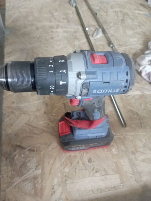 Продам шуруповерт