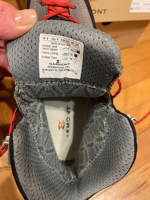 Vând bocanci Garmont