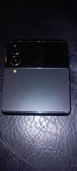 Samsung Galaxy Z Flip4