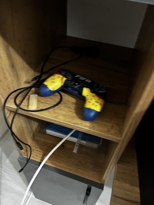 Playstation 4 slim