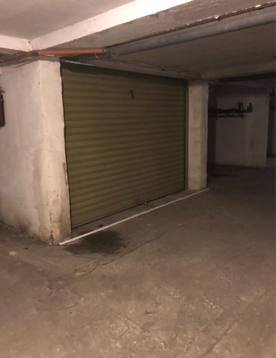 Дава се под наем Гараж / Паркомясто в Бургас, Меден рудник - зона Б - 18 кв.м за 61.2 € - Снимка #1