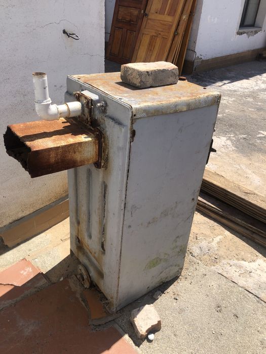 Печь угольная , для отопления дома, и других помещений