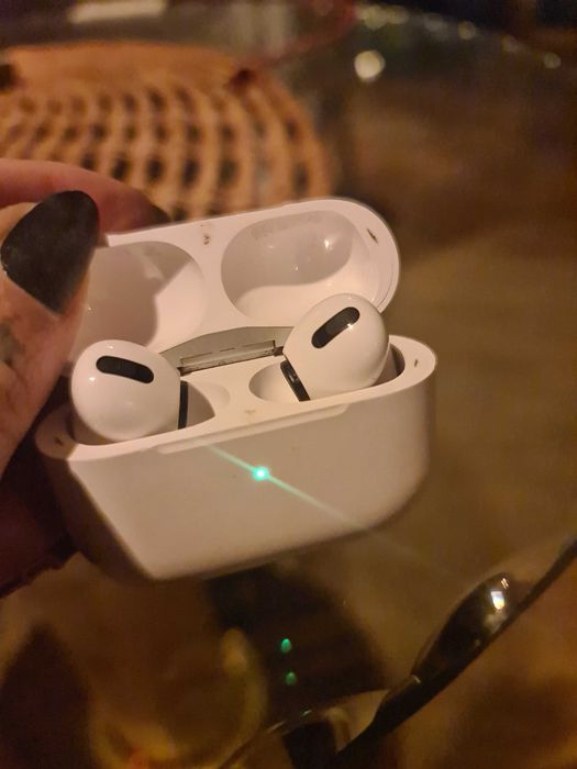 Слушалки Air pro apple