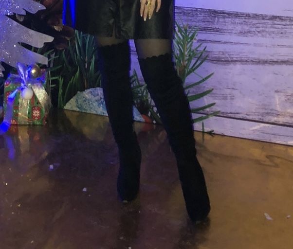 Продам замшевые ботфорды