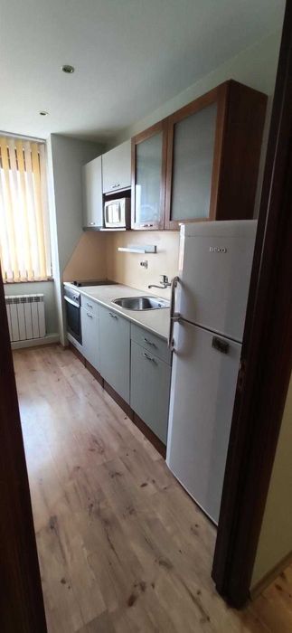 Двустаен ап. под наем в жк.Света Троица